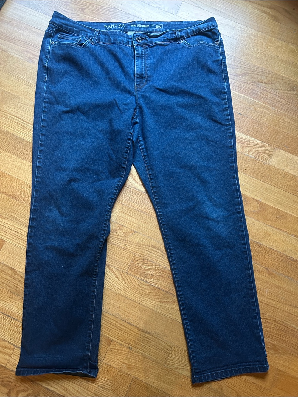 Sonoma women’s Dark Wash Slim Straight Jeans size 20 W